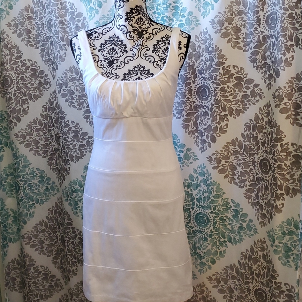 Bisou Bisou sz 8 white dress
